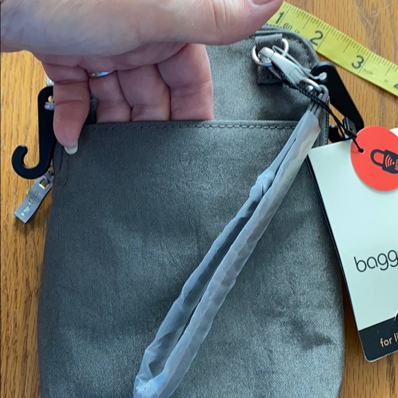 Baggallini crossbody bag - Picture 6 of 11